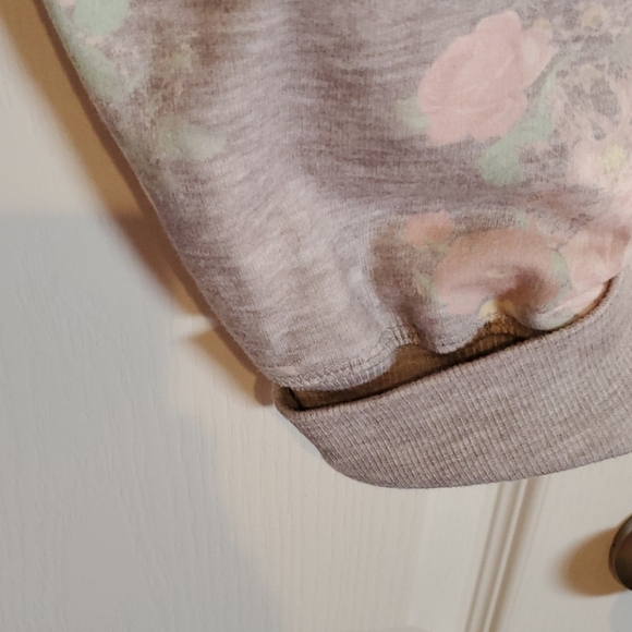 Kim Kardashian Collection Capris - Picture 7 of 9